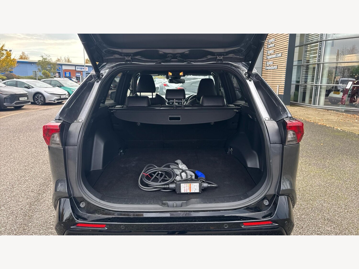 Used Toyota RAV4 2021 for sale - 76608332: Photo 16