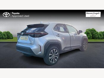 Used Toyota Yaris Cross 2022 for sale - 77253634: Photo
