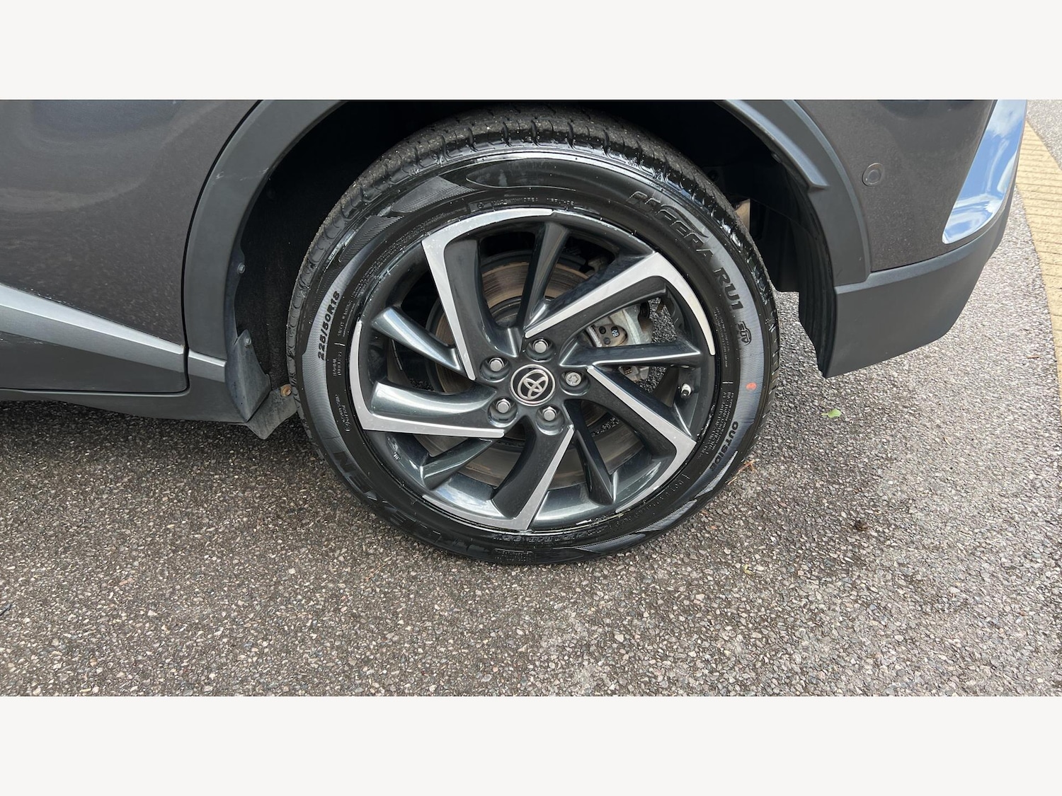 Used Toyota C-HR 2020 for sale - 77066489: Photo 32