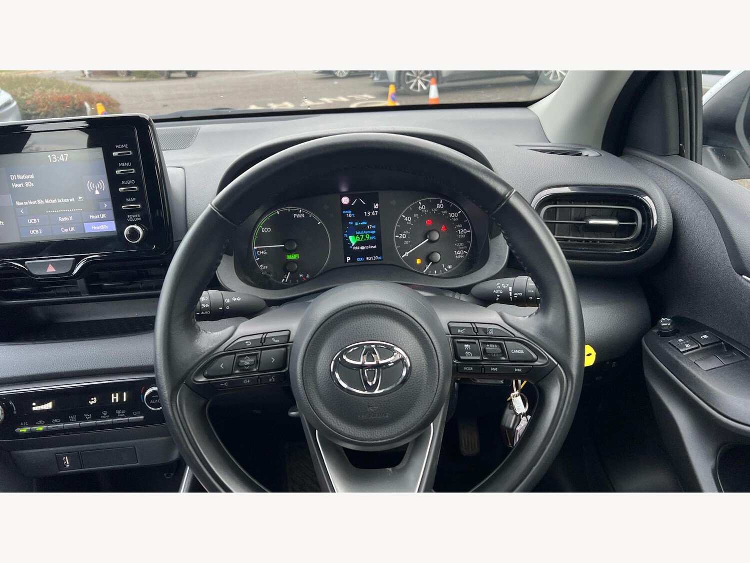 Used Toyota Yaris 2024 for sale - 77574108: Photo 10