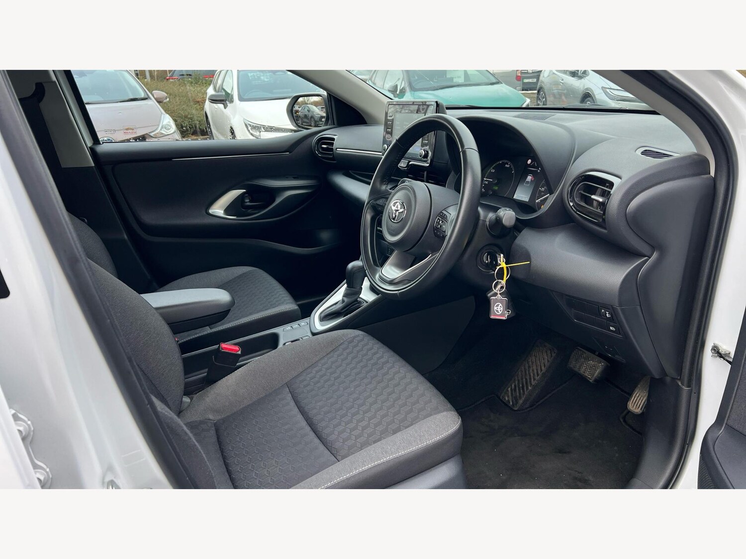 Used Toyota Yaris 2024 for sale - 77574108: Photo 13
