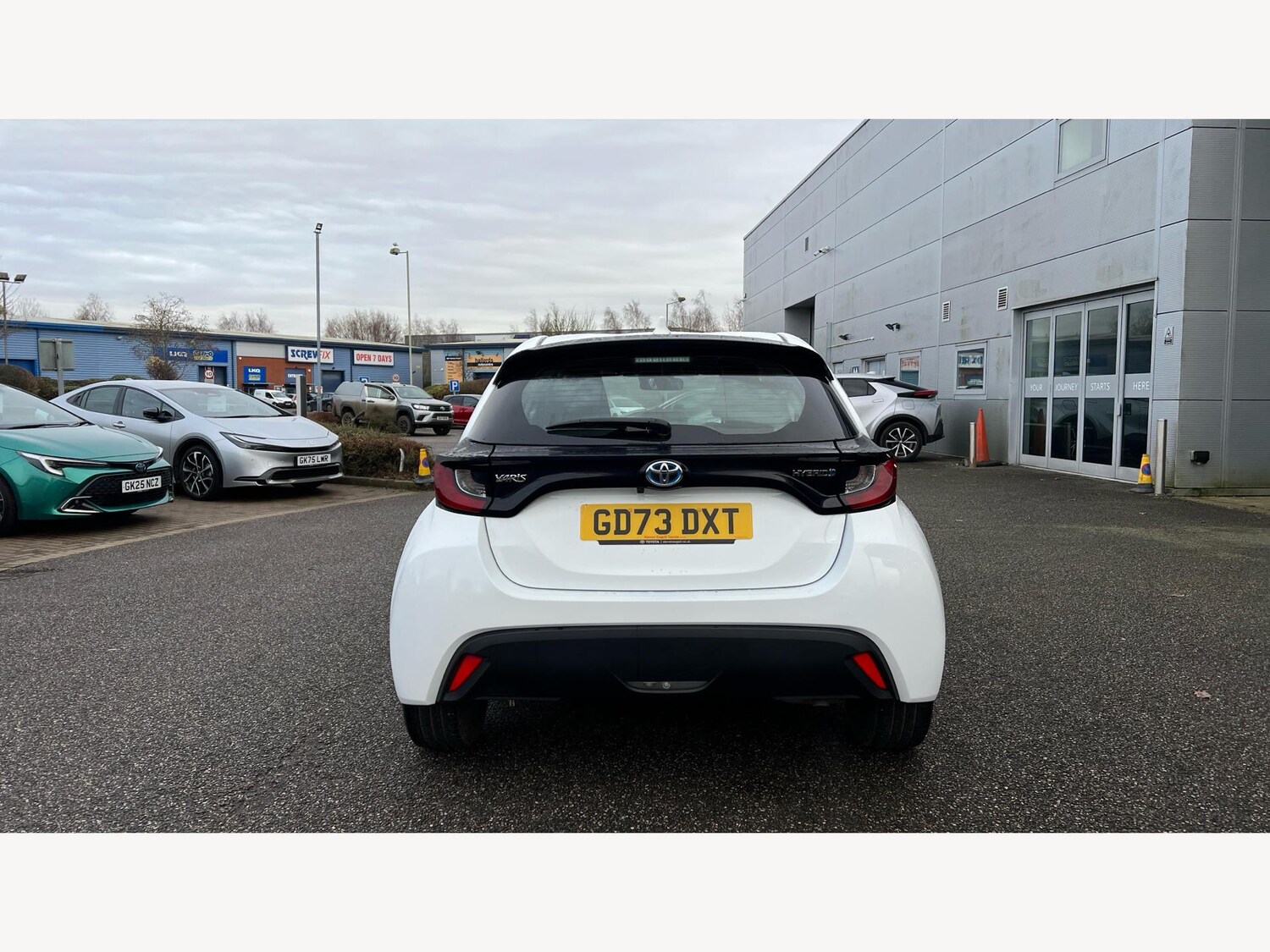 Used Toyota Yaris 2024 for sale - 77574108: Photo 21