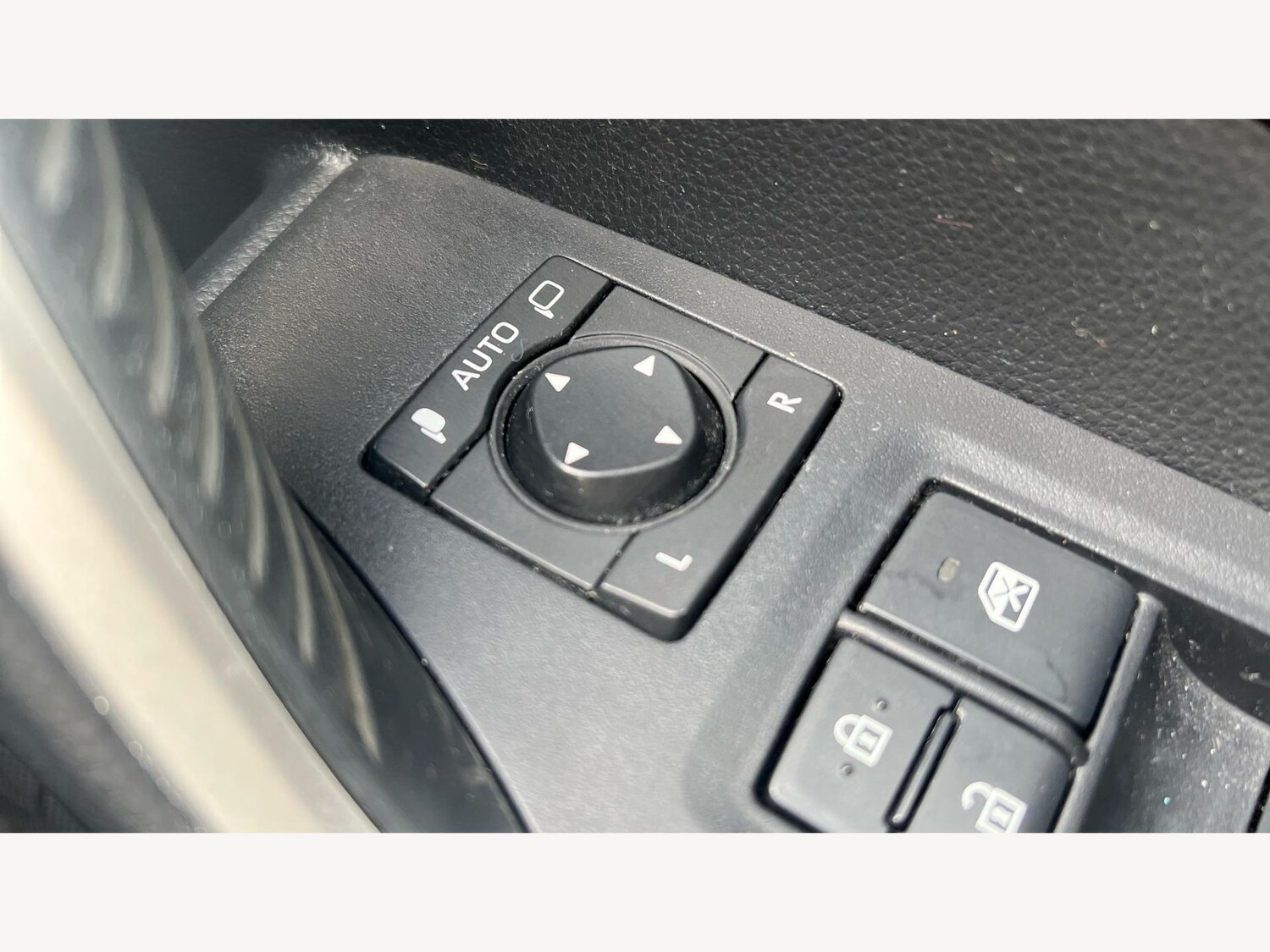 Used Toyota RAV4 2021 for sale - 77455313: Photo 31