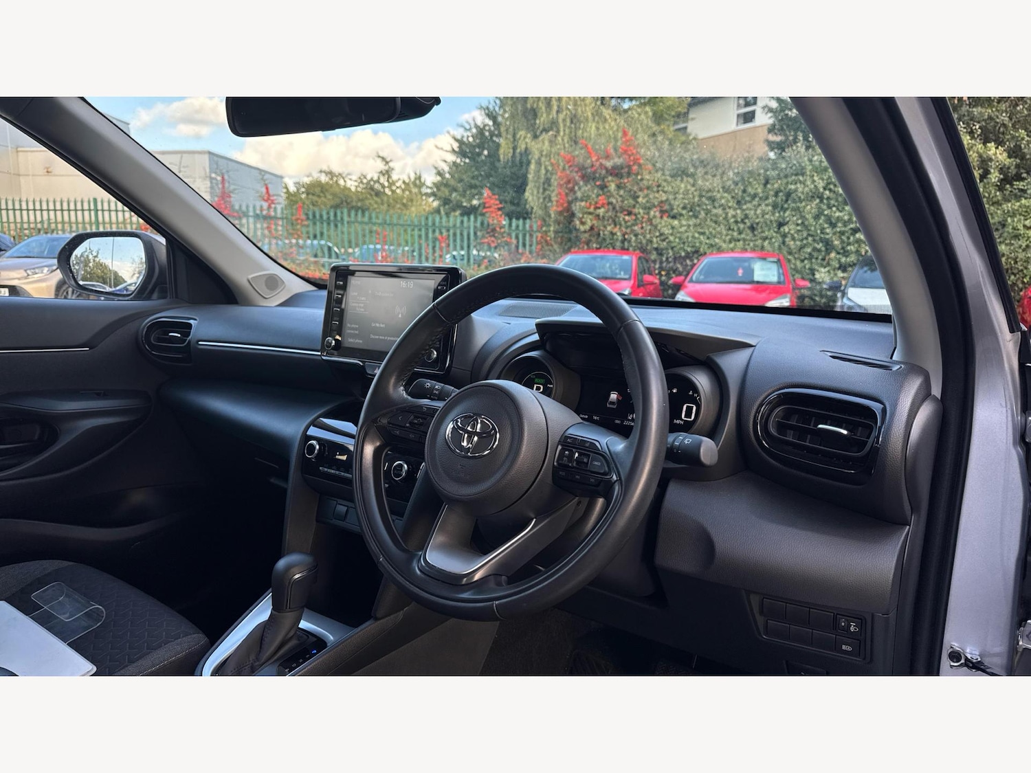 Used Toyota Yaris Cross 2023 for sale - 76042500: Photo 13