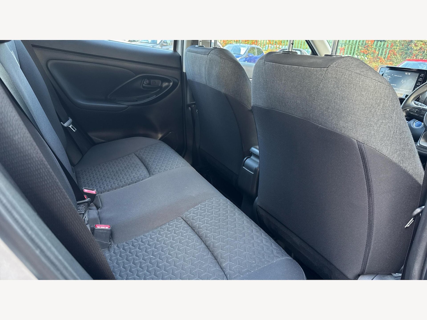 Used Toyota Yaris Cross 2023 for sale - 76042500: Photo 14