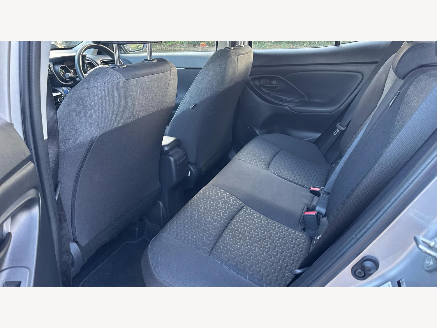 Used Toyota Yaris Cross 2023 for sale - 76042500: Photo 15