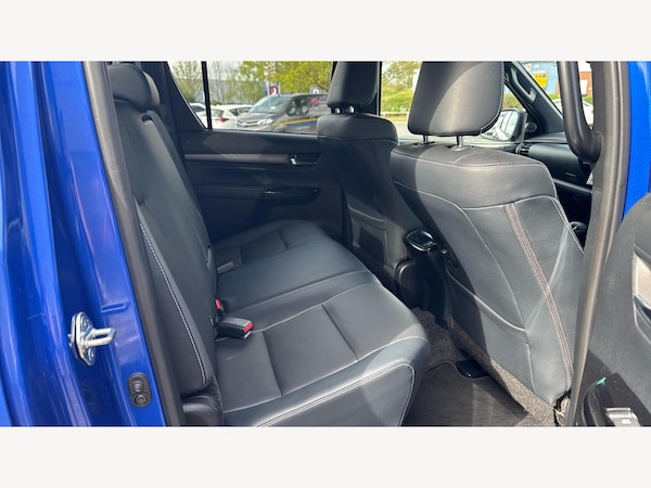 Used Toyota Hilux 2023 for sale - 74598302: Photo 14