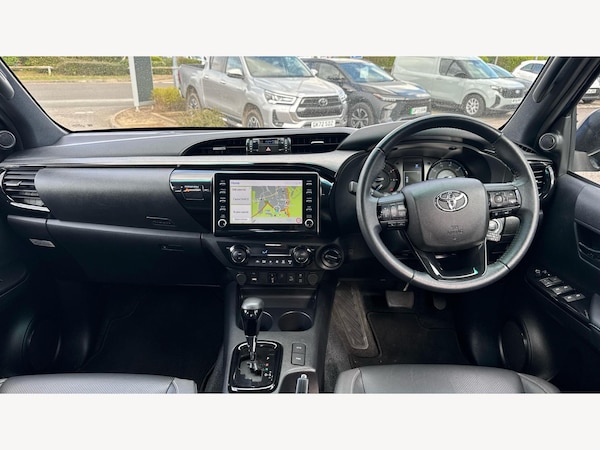 Used Toyota Hilux 2023 for sale - 74598302: Photo 7