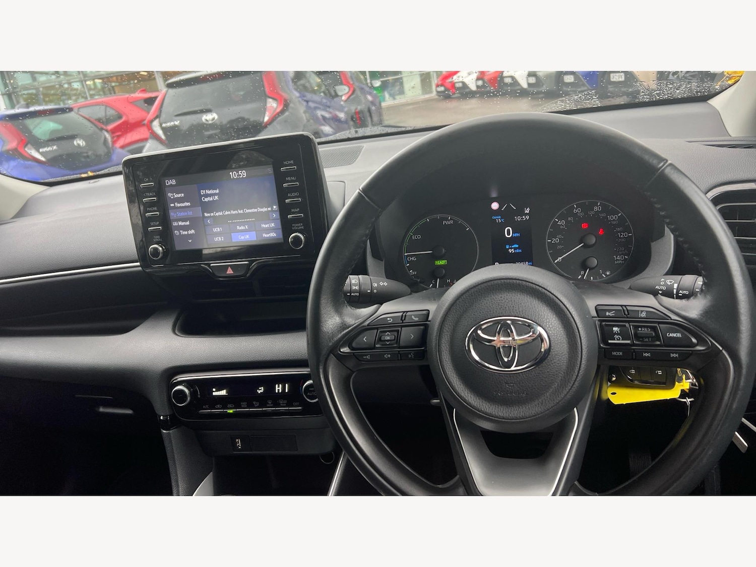 Used Toyota Yaris 2022 for sale - 76572039: Photo 10