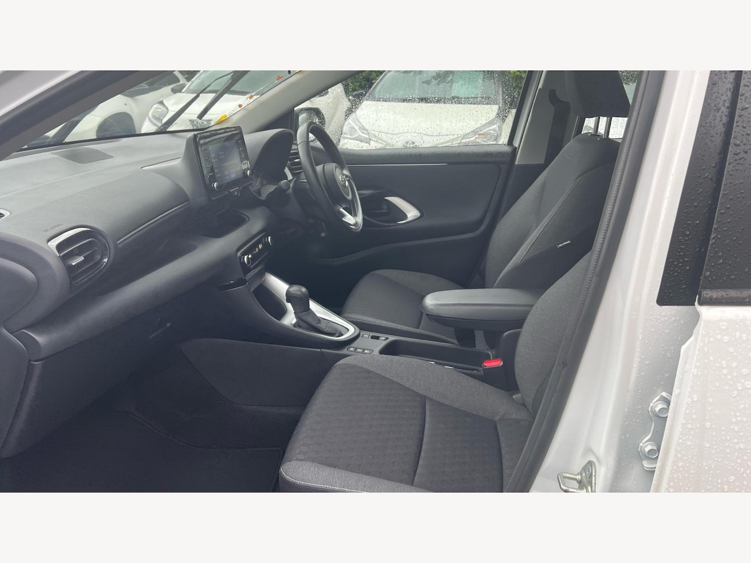 Used Toyota Yaris 2022 for sale - 76572039: Photo 12