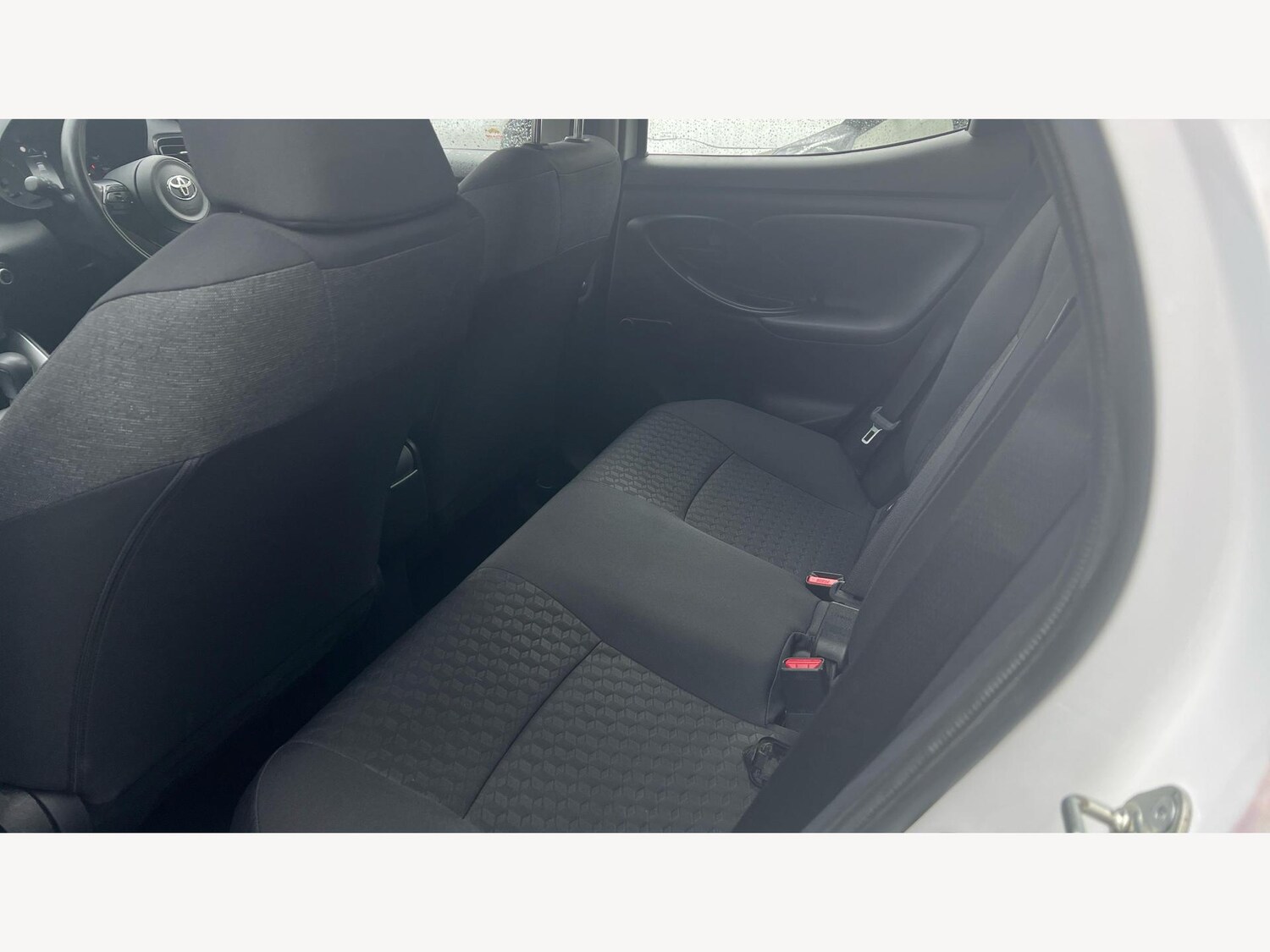 Used Toyota Yaris 2022 for sale - 76572039: Photo 15