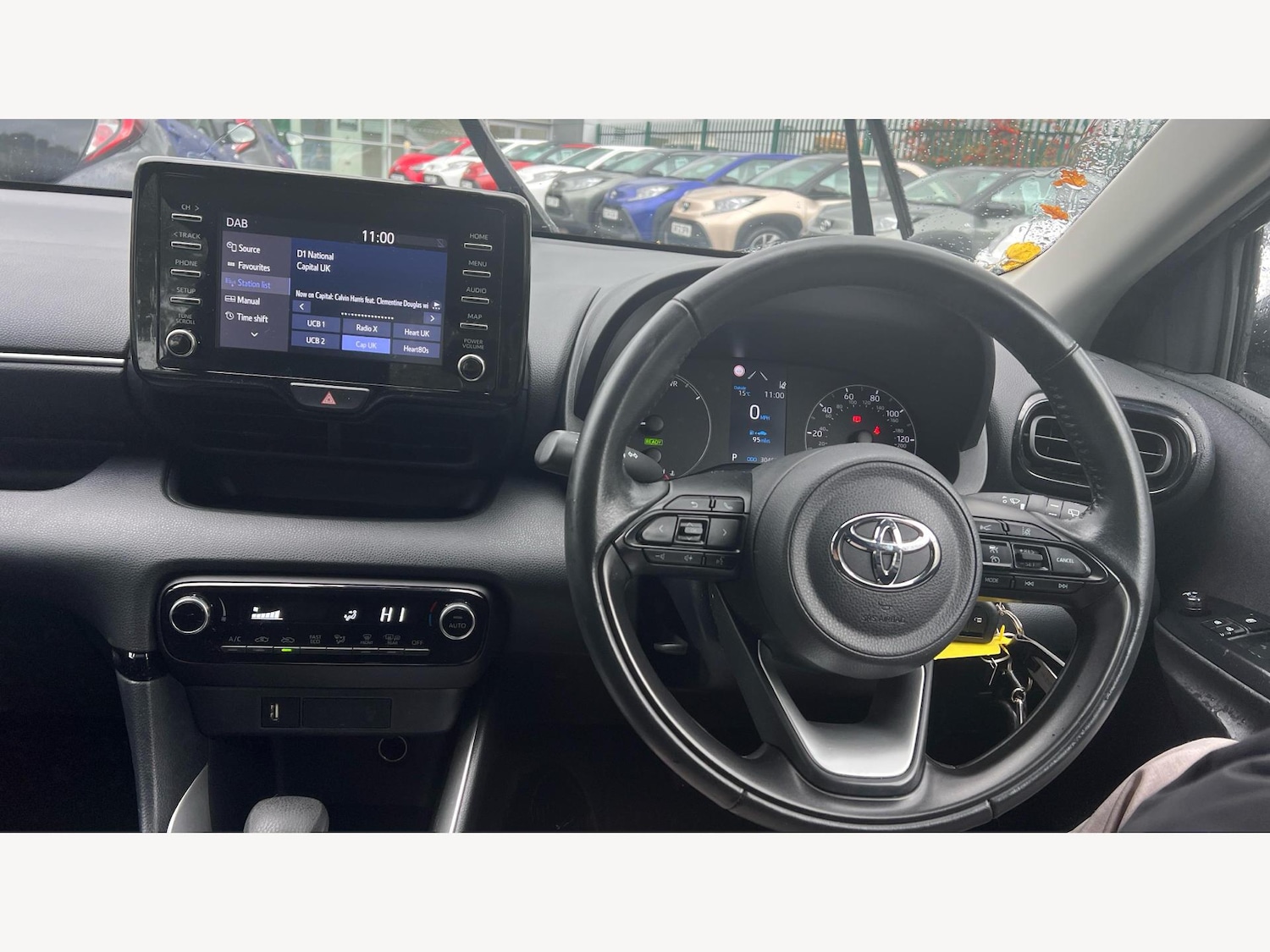 Used Toyota Yaris 2022 for sale - 76572039: Photo 7