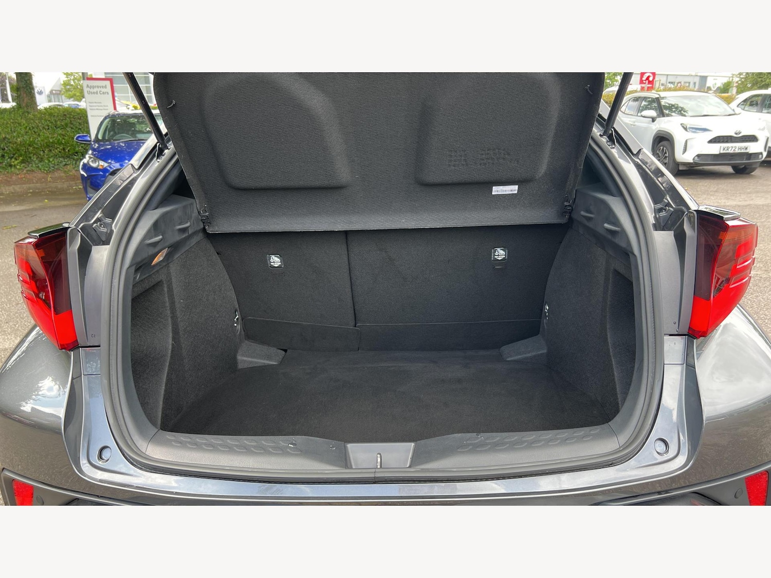 Used Toyota C-HR 2020 for sale - 78072163: Photo 16