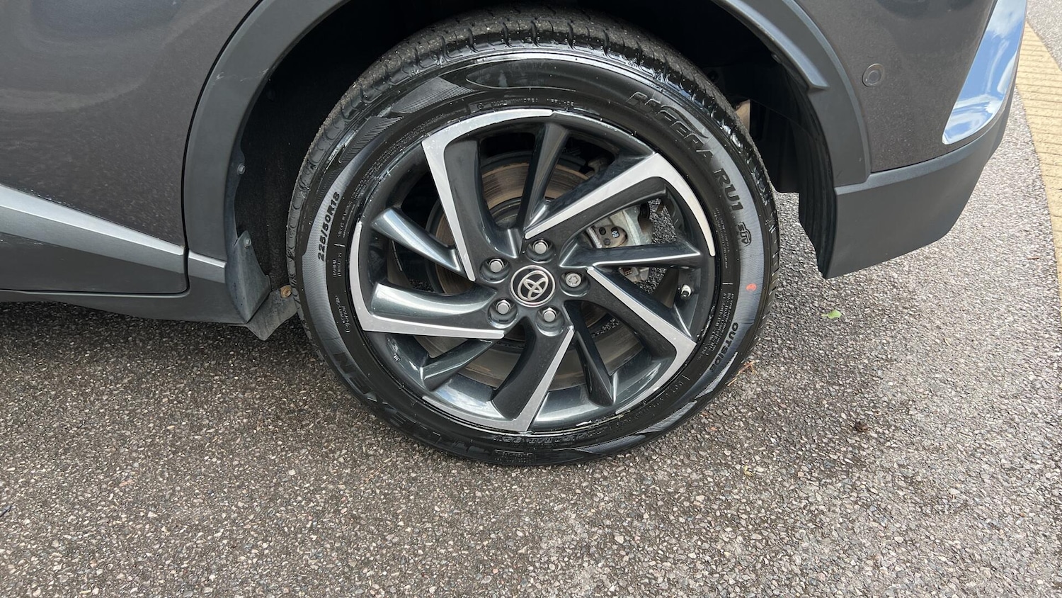 Used Toyota C-HR 2020 for sale - 78072163: Photo 32