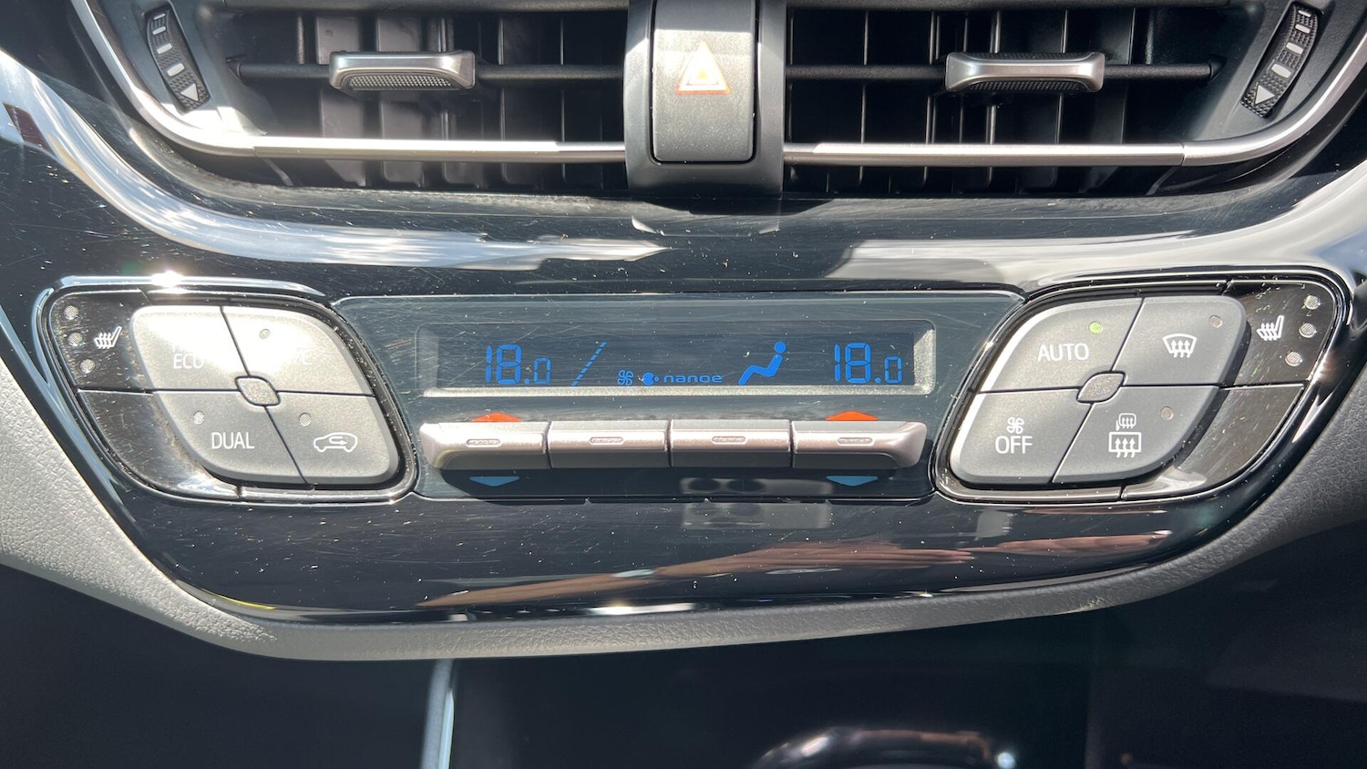 Used Toyota C-HR 2020 for sale - 78072163: Photo 44