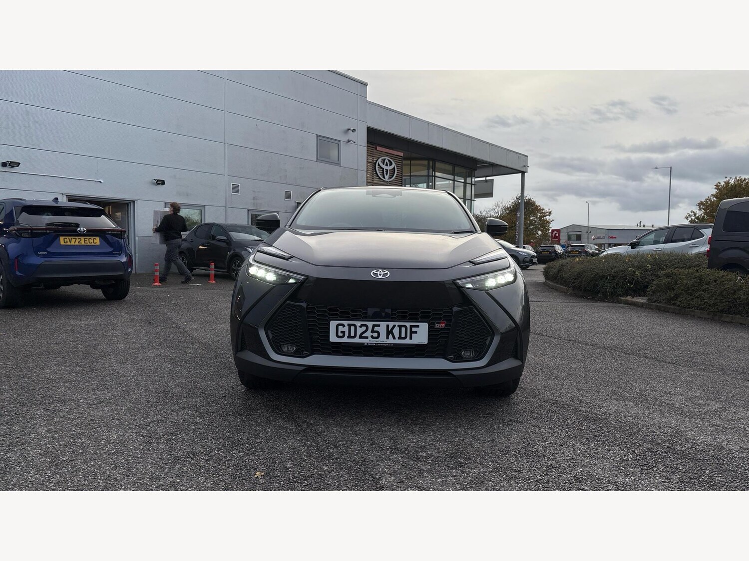 Used Toyota C-HR 2025 for sale - 76361537: Photo 17