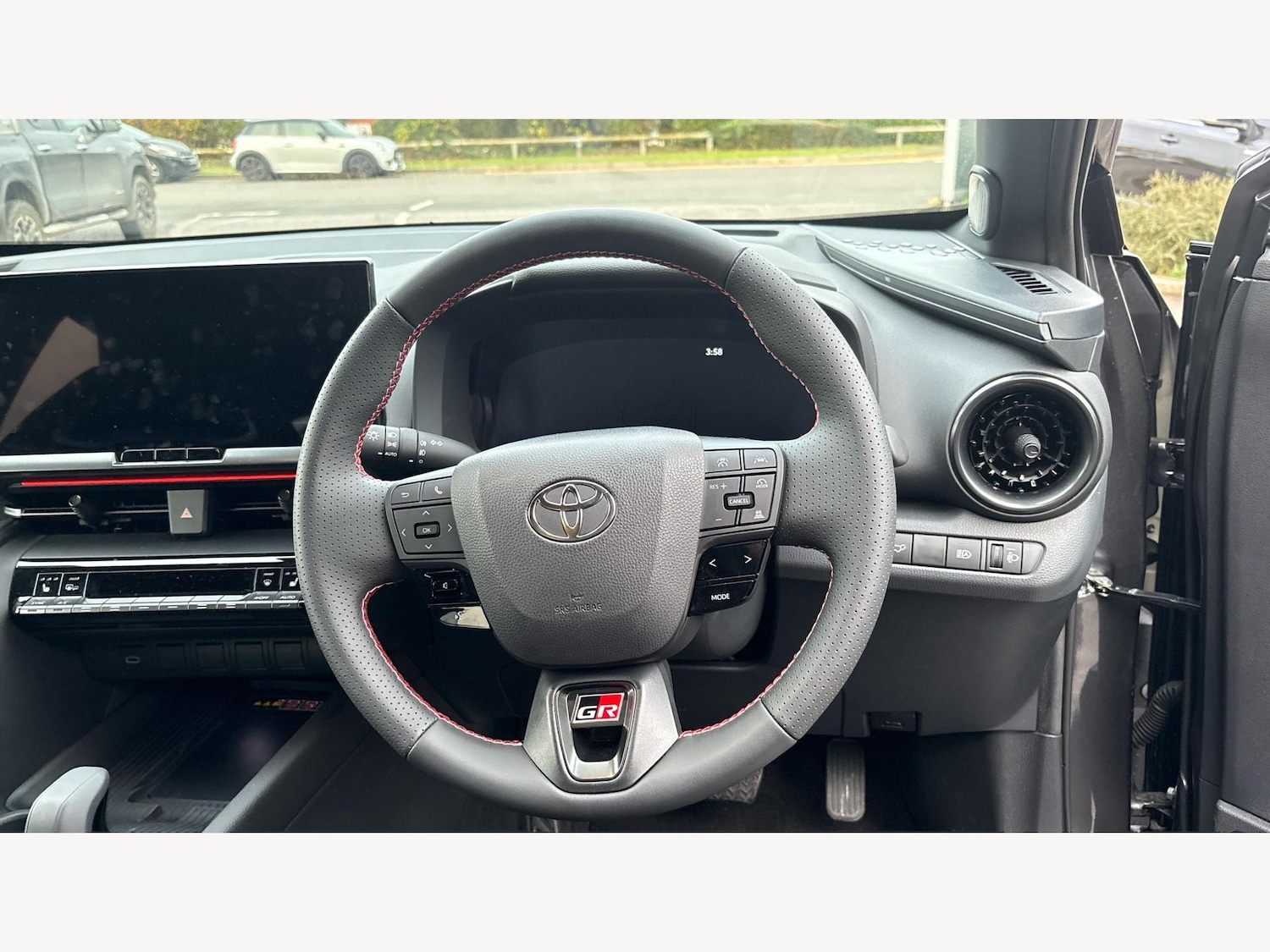 Used Toyota C-HR 2025 for sale - 76361537: Photo 8