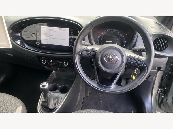 Used Toyota Aygo X 2022 for sale - 75768589: Photo 7