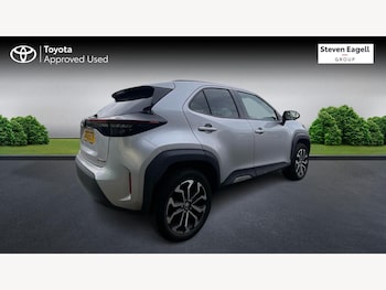 Used Toyota Yaris Cross 2023 for sale - 76159087: Photo 2