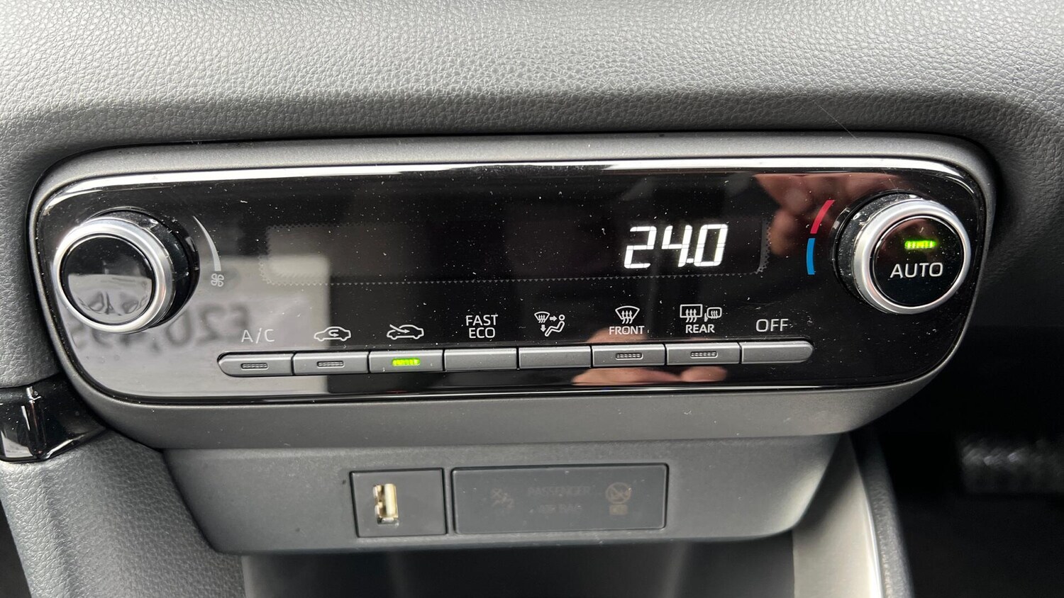 Used Toyota Yaris 2023 for sale - 77016958: Photo 40