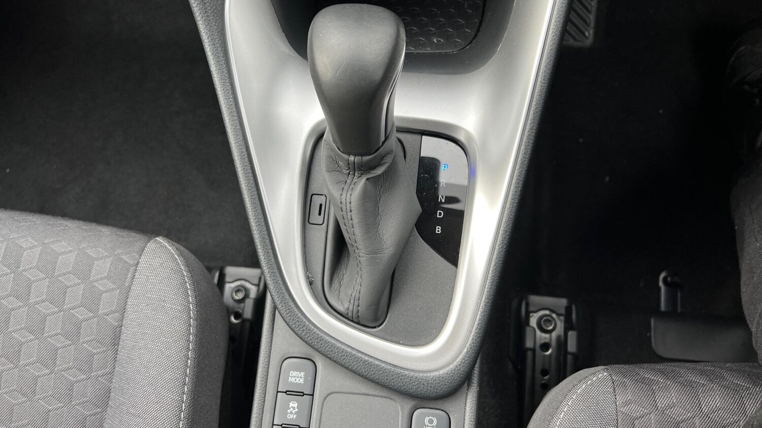 Used Toyota Yaris 2023 for sale - 77016958: Photo 42