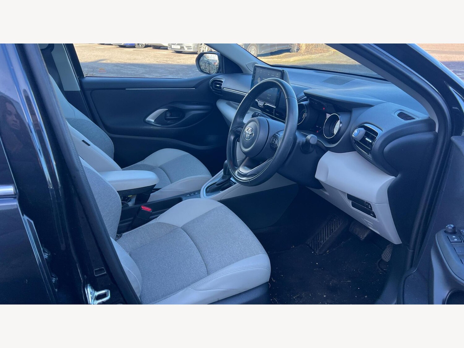 Used Toyota Yaris for sale - 77940146: Photo 13