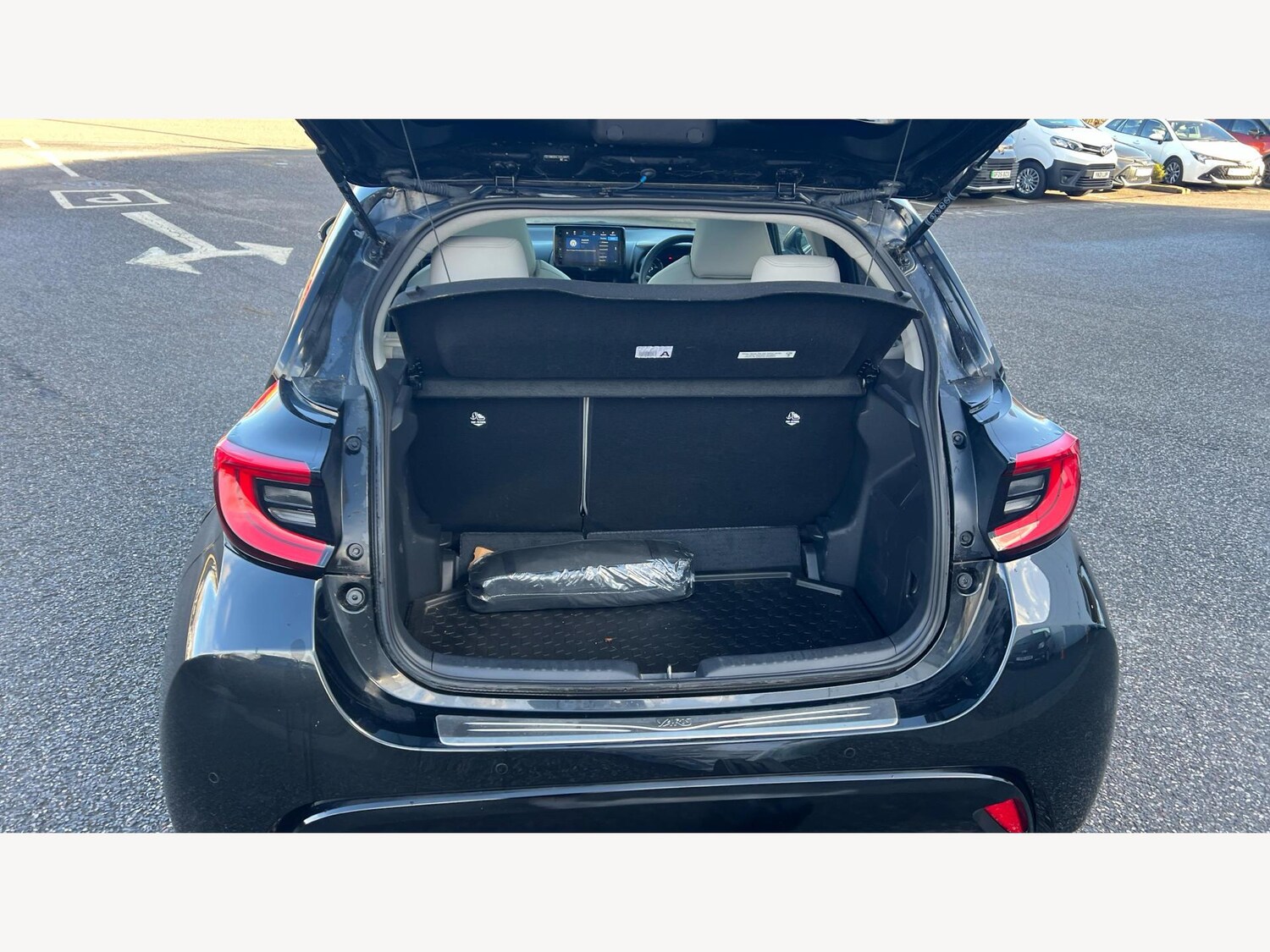 Used Toyota Yaris for sale - 77940146: Photo 16