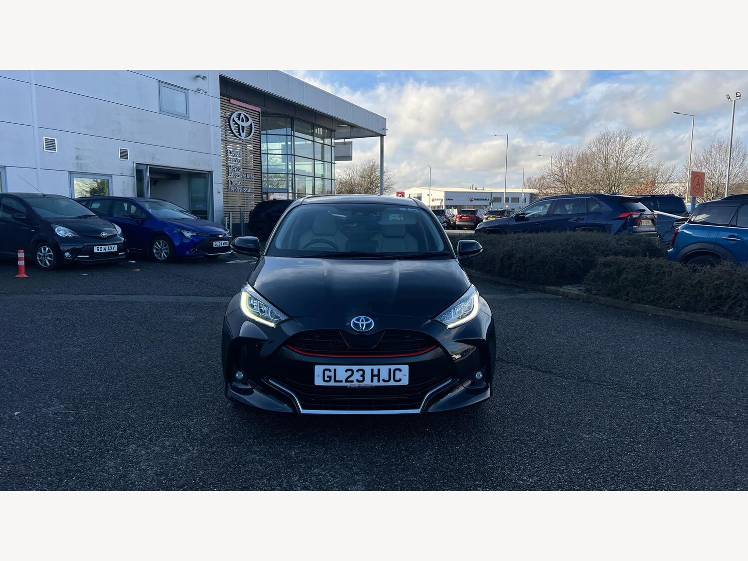 Used Toyota Yaris for sale - 77940146: Photo 17