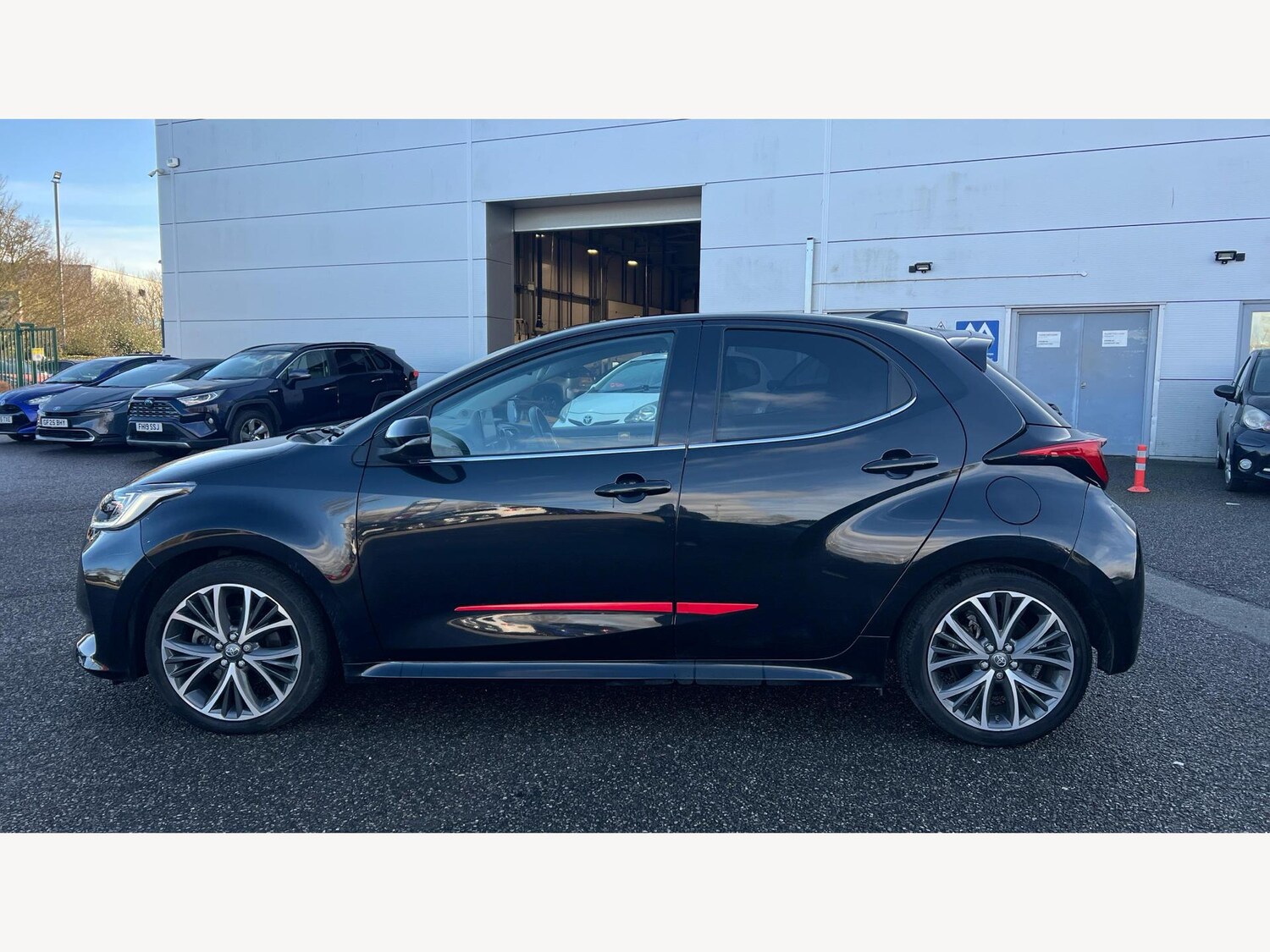 Used Toyota Yaris for sale - 77940146: Photo 19