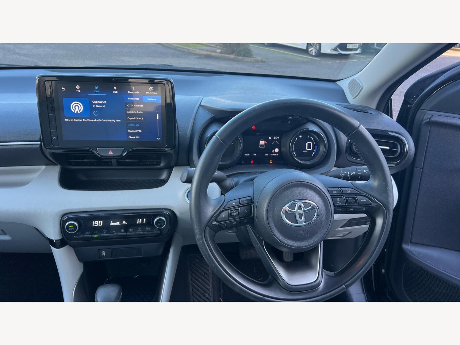 Used Toyota Yaris for sale - 77940146: Photo 7