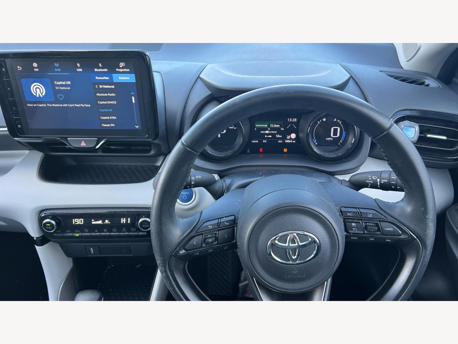 Used Toyota Yaris for sale - 77940146: Photo 8