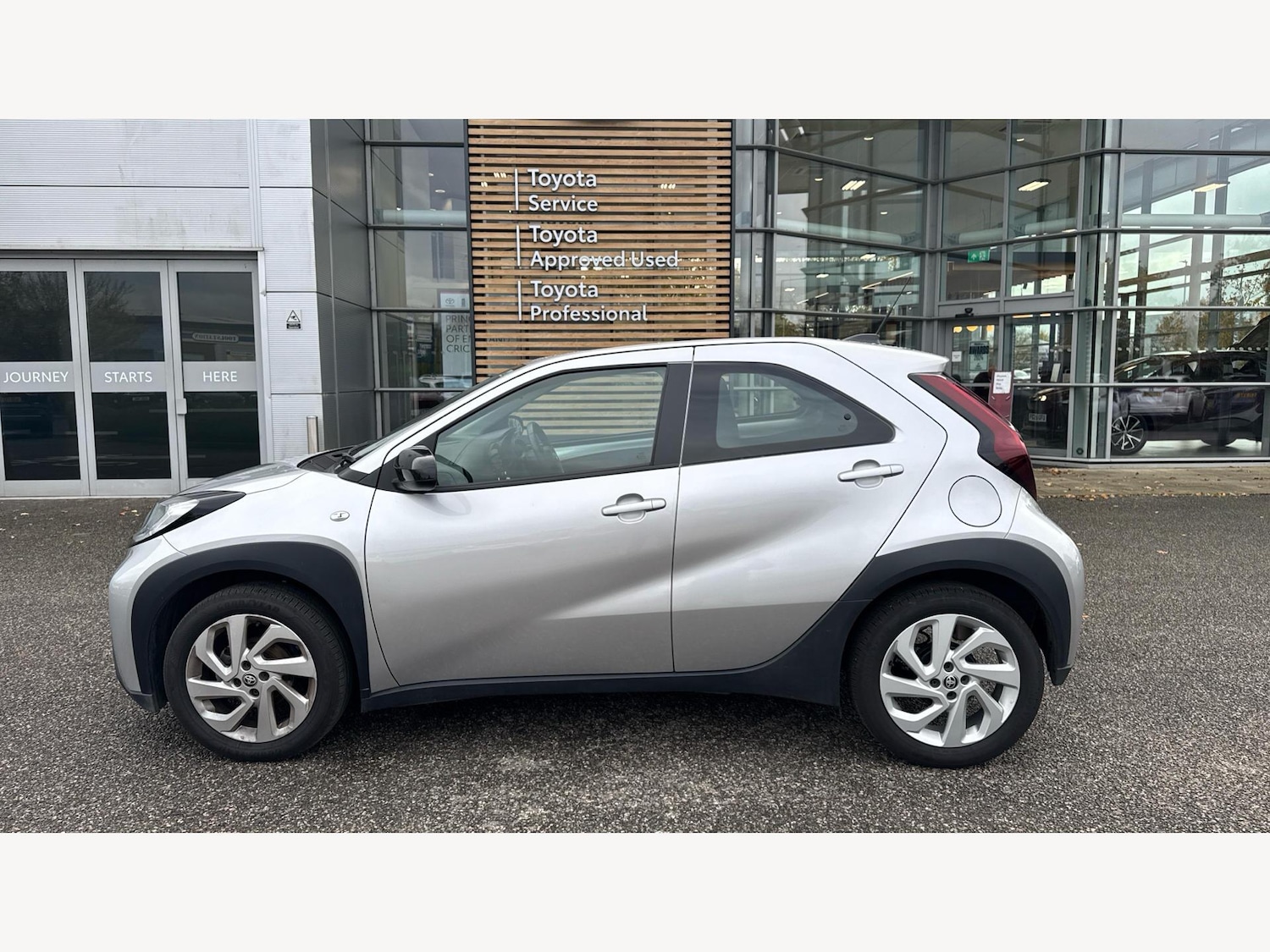 Used Toyota Aygo X 2023 for sale - 77103674: Photo 19