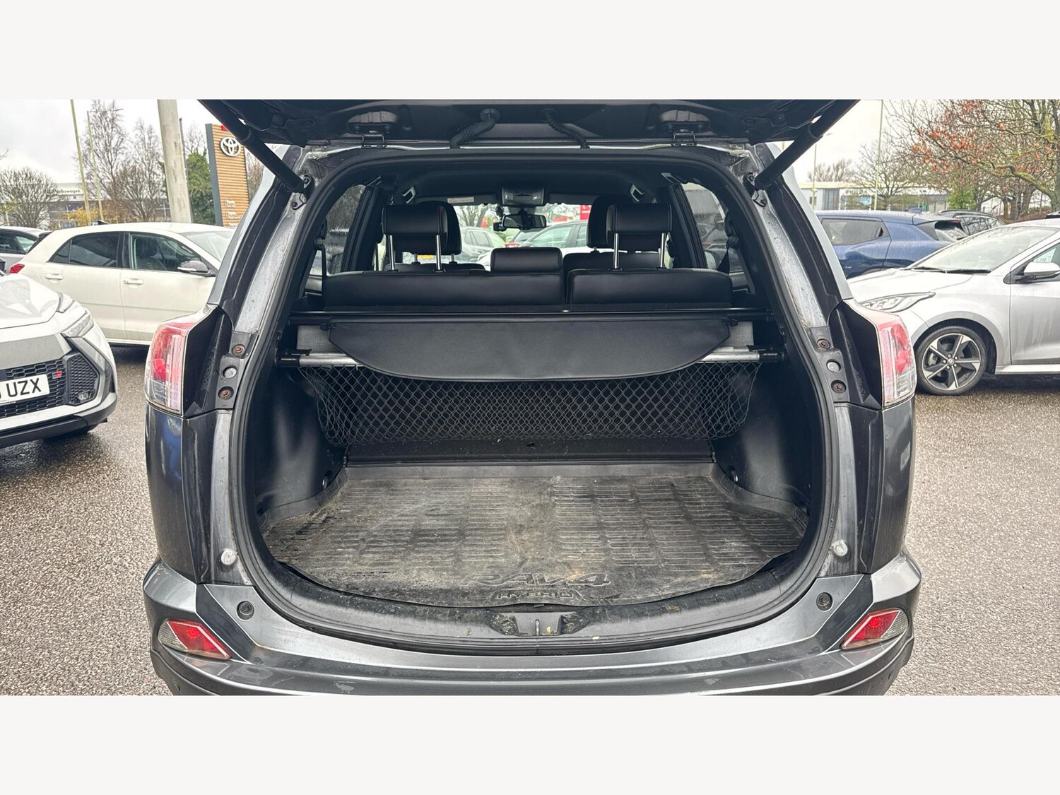 Used Toyota RAV4 2017 for sale - 77479301: Photo 16