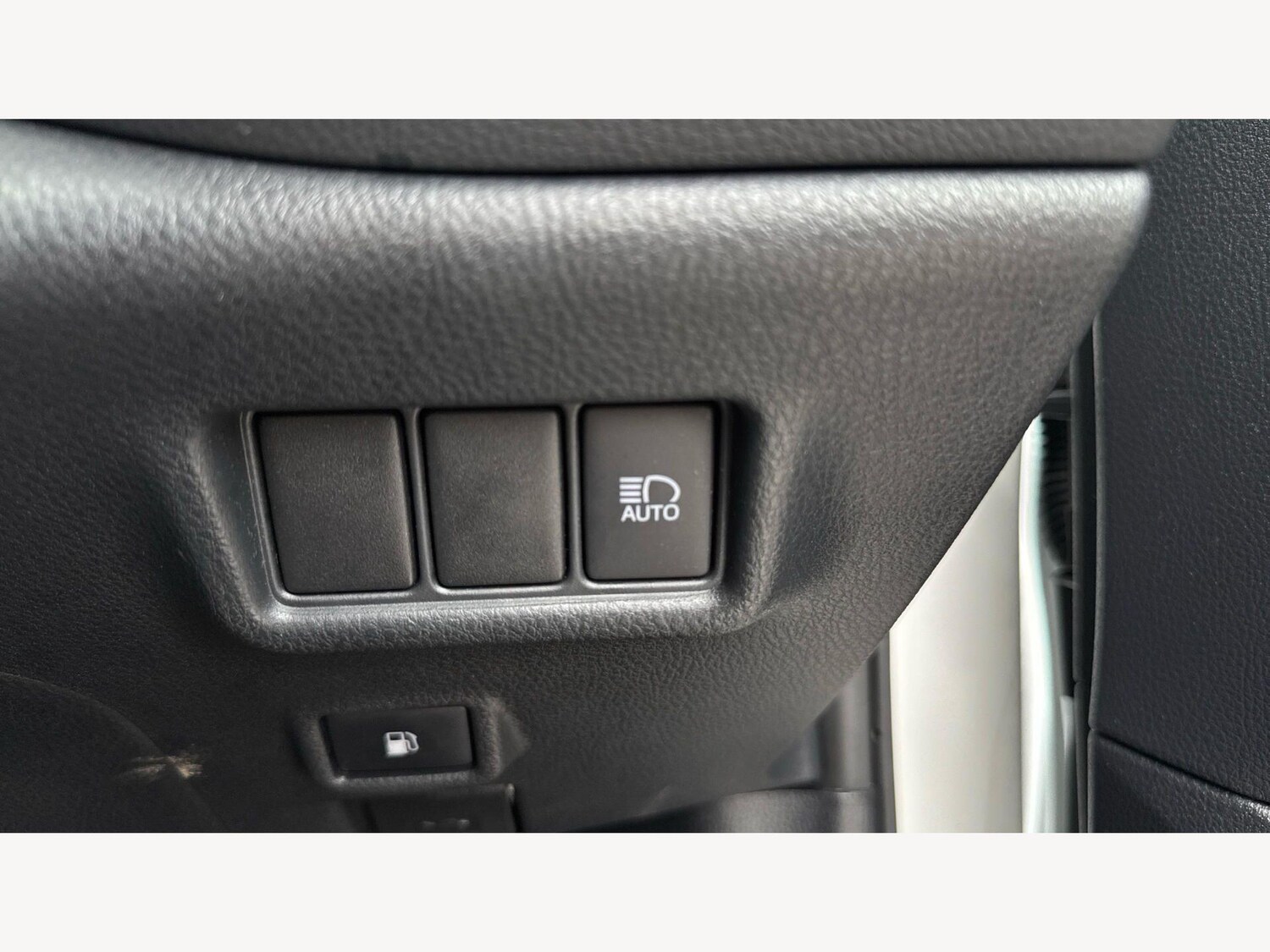 Used Toyota C-HR 2022 for sale - 77940316: Photo 26