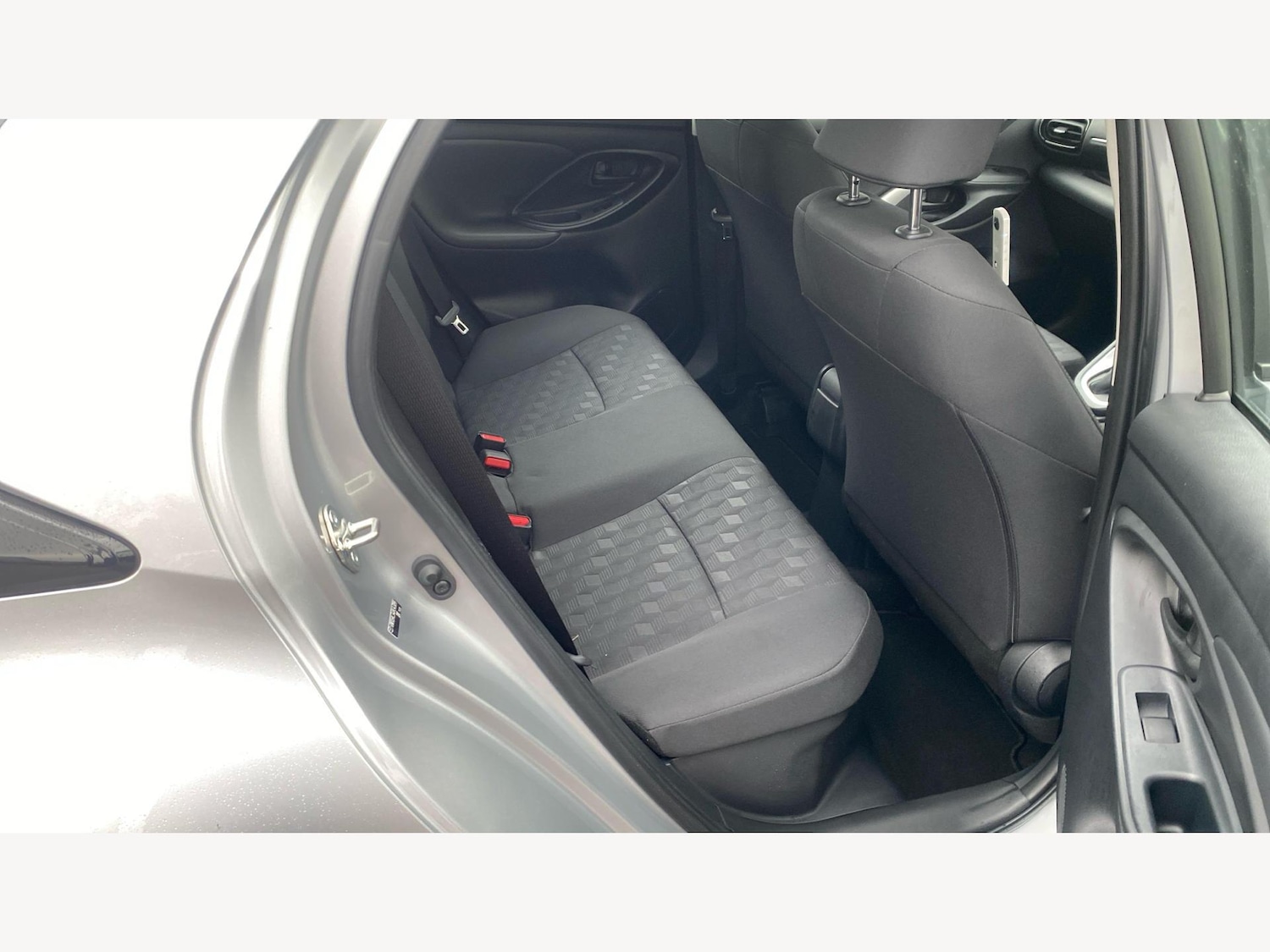 Used Toyota Yaris 2024 for sale - 76866473: Photo 14