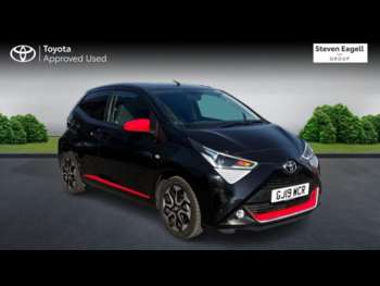 2019 (19) - 1.0 VVT-i x-trend Funroof 5dr Petrol x-shift Euro 6 (71 ps)