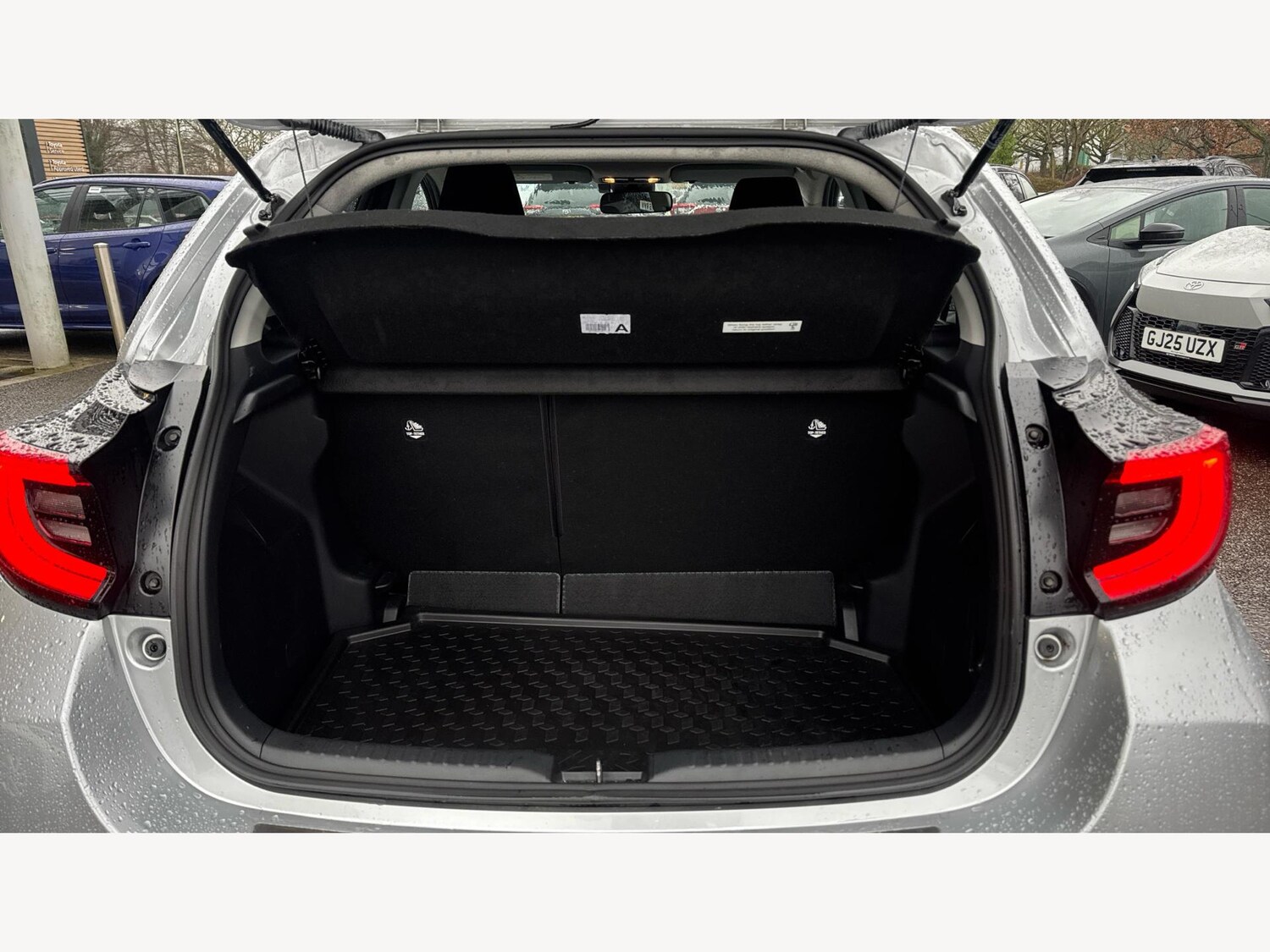 Used Toyota Yaris 2022 for sale - 77574428: Photo 16