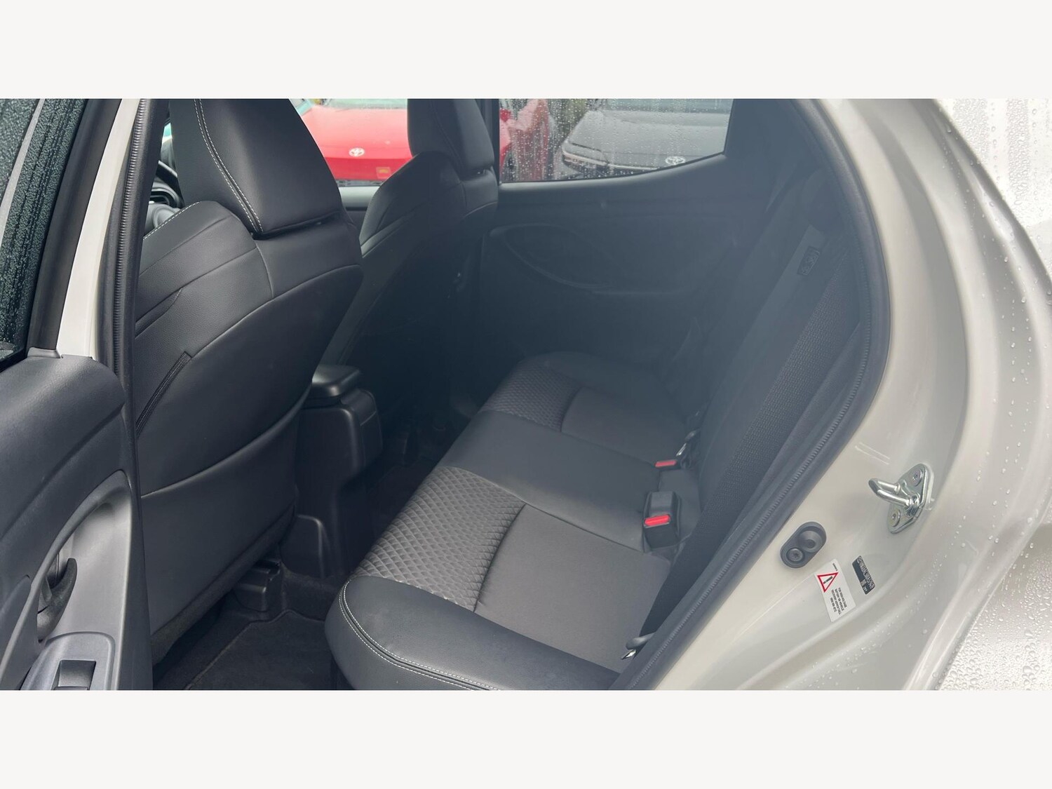 Used Toyota Yaris for sale - 76485766: Photo 14