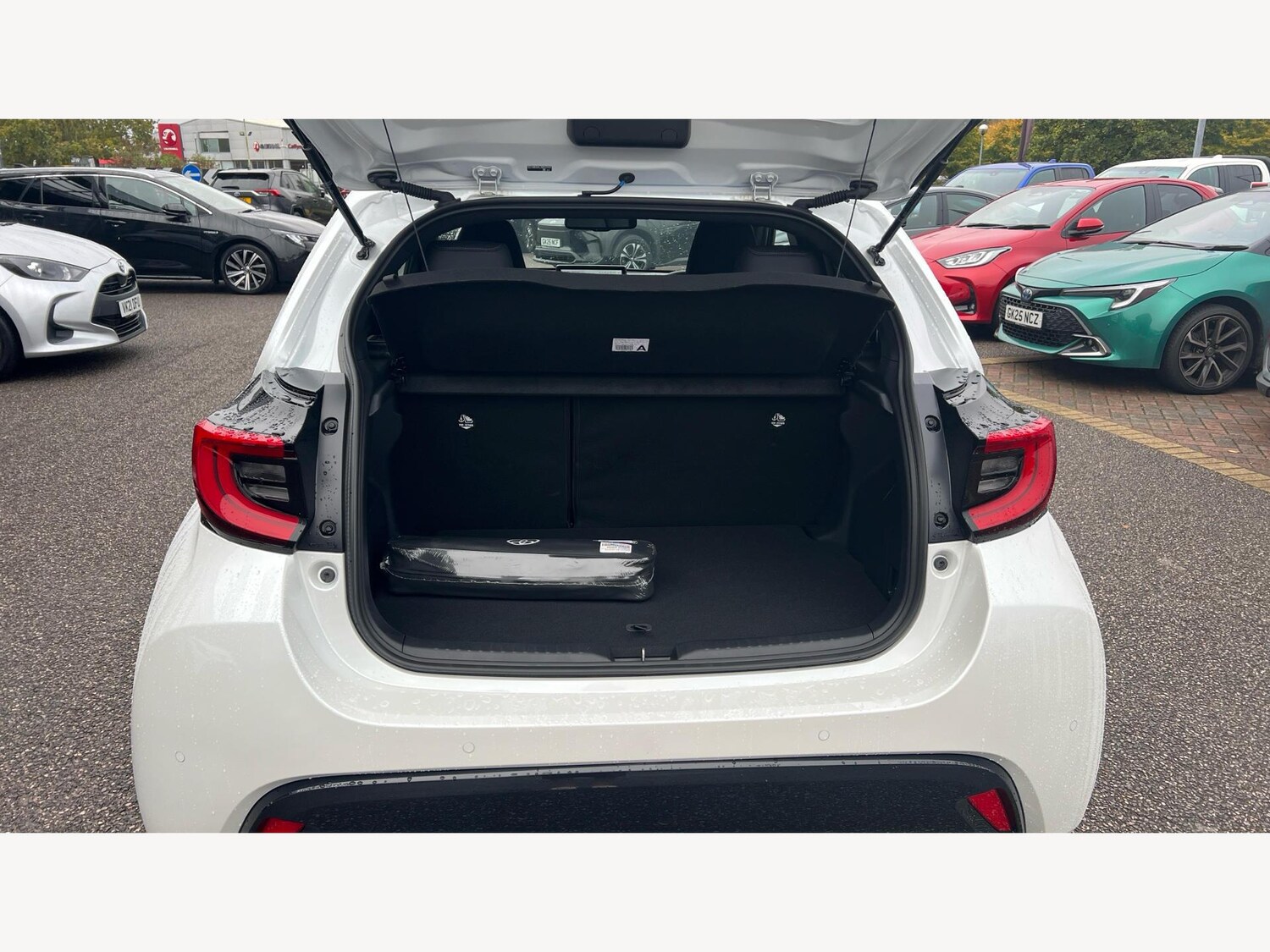 Used Toyota Yaris for sale - 76485766: Photo 16