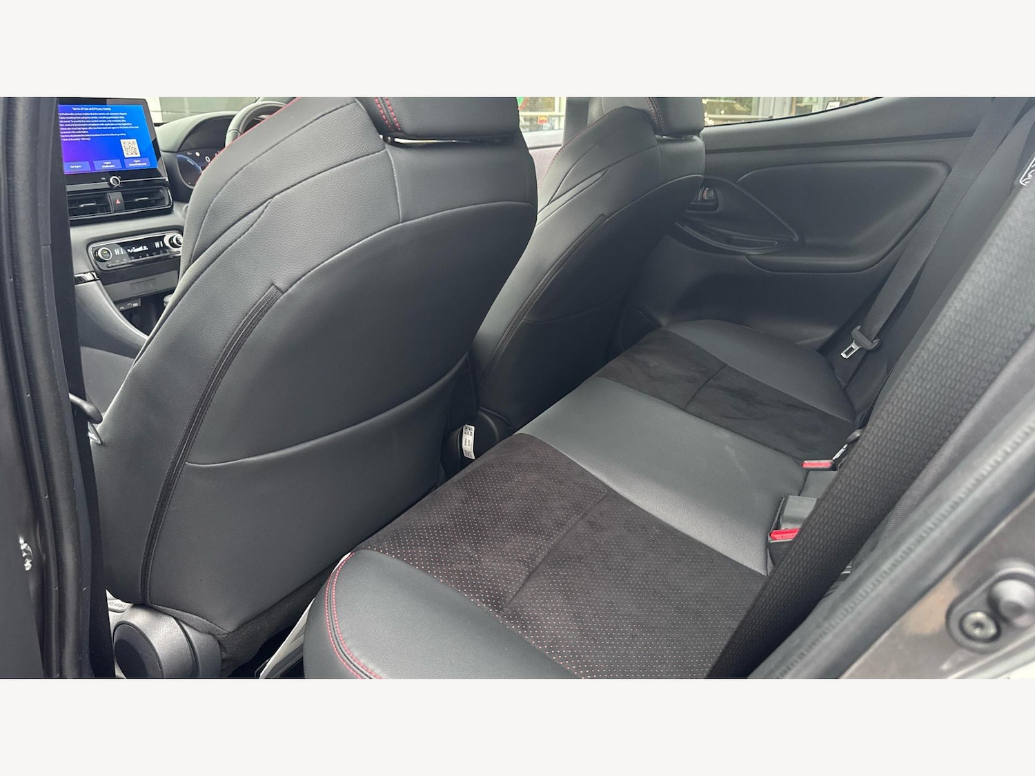 Used Toyota Yaris 2024 for sale - 76485431: Photo 15