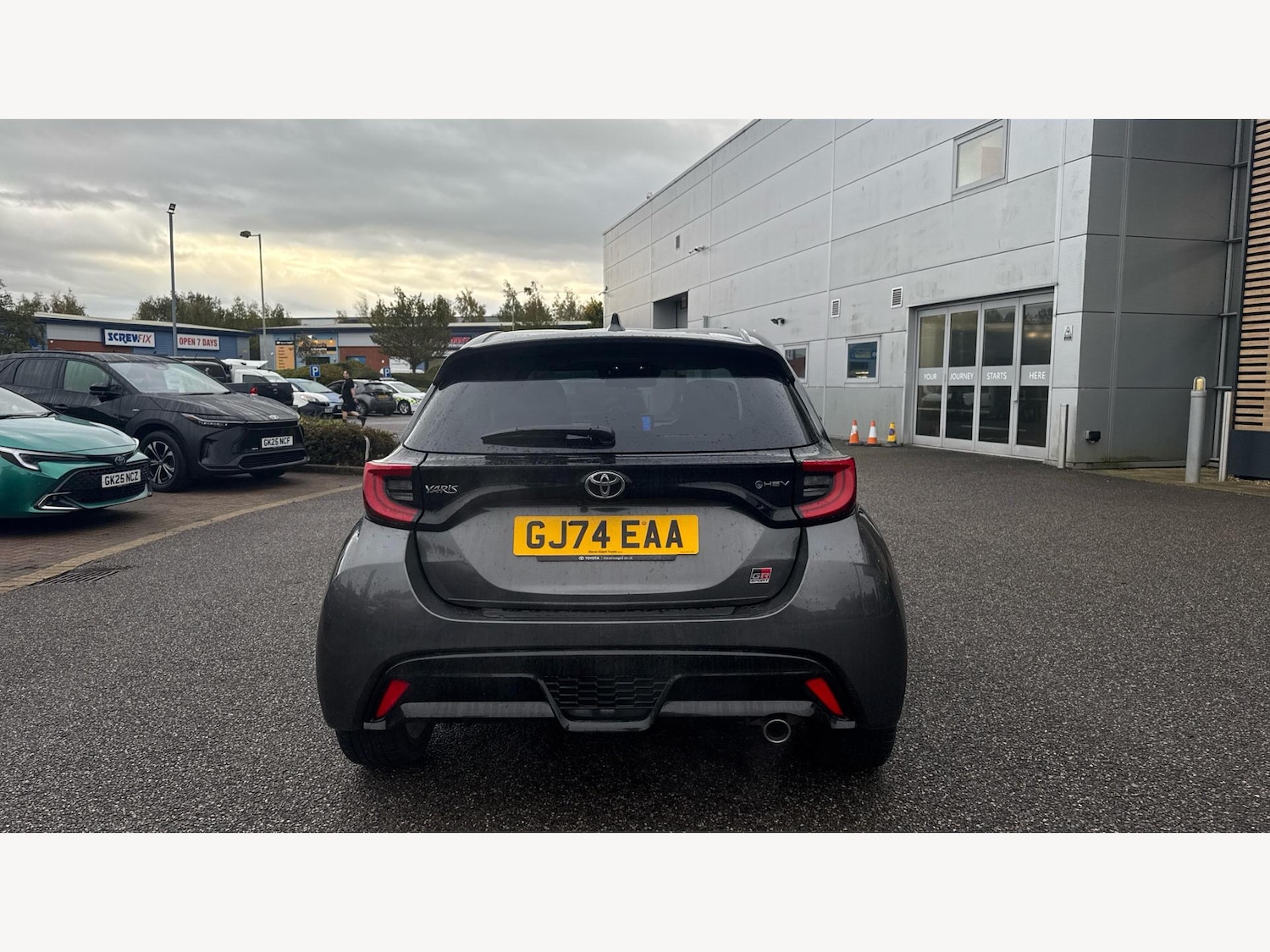 Used Toyota Yaris 2024 for sale - 76485431: Photo 21