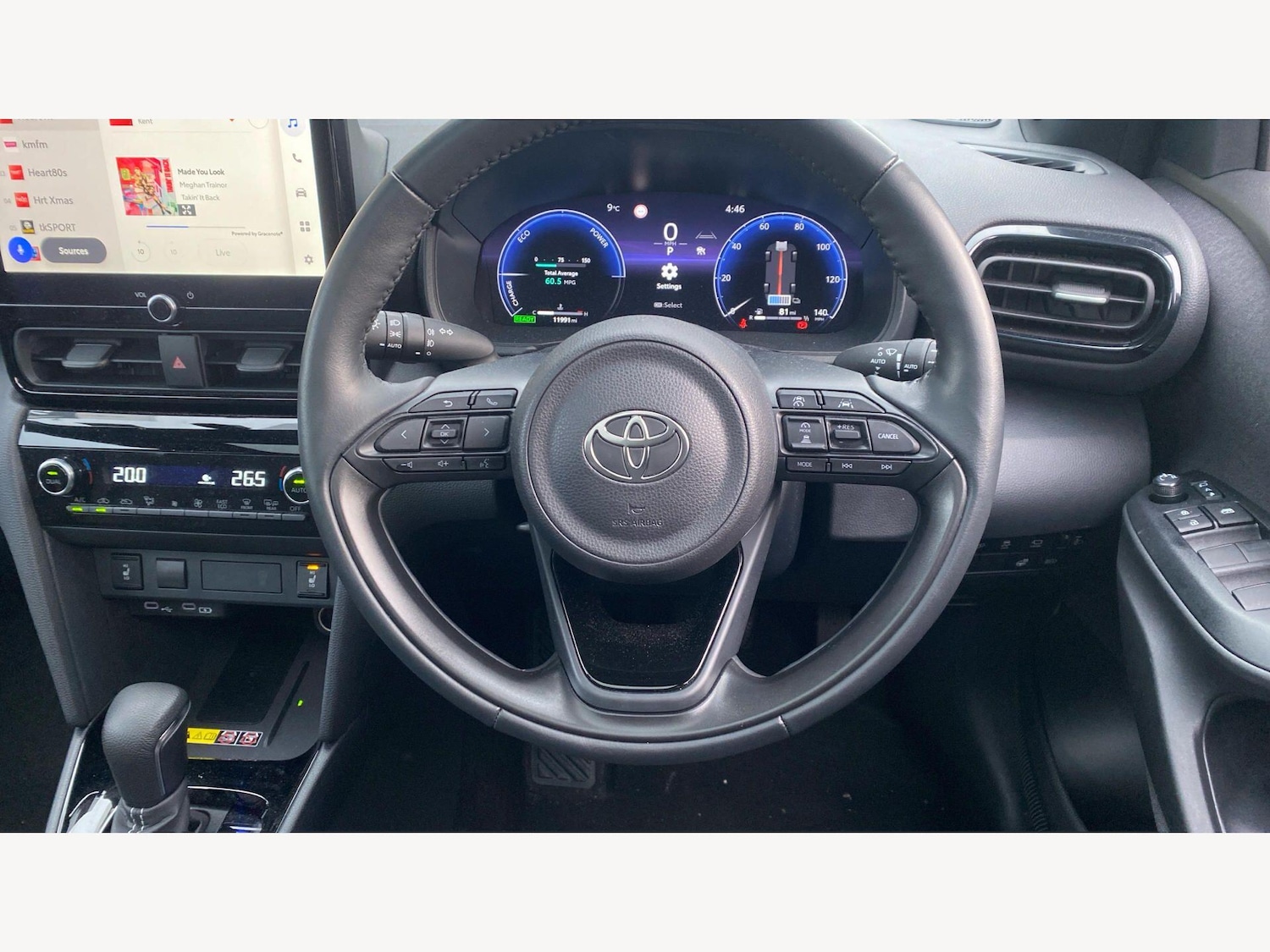 Used Toyota Yaris Cross 2024 for sale - 77940523: Photo 10