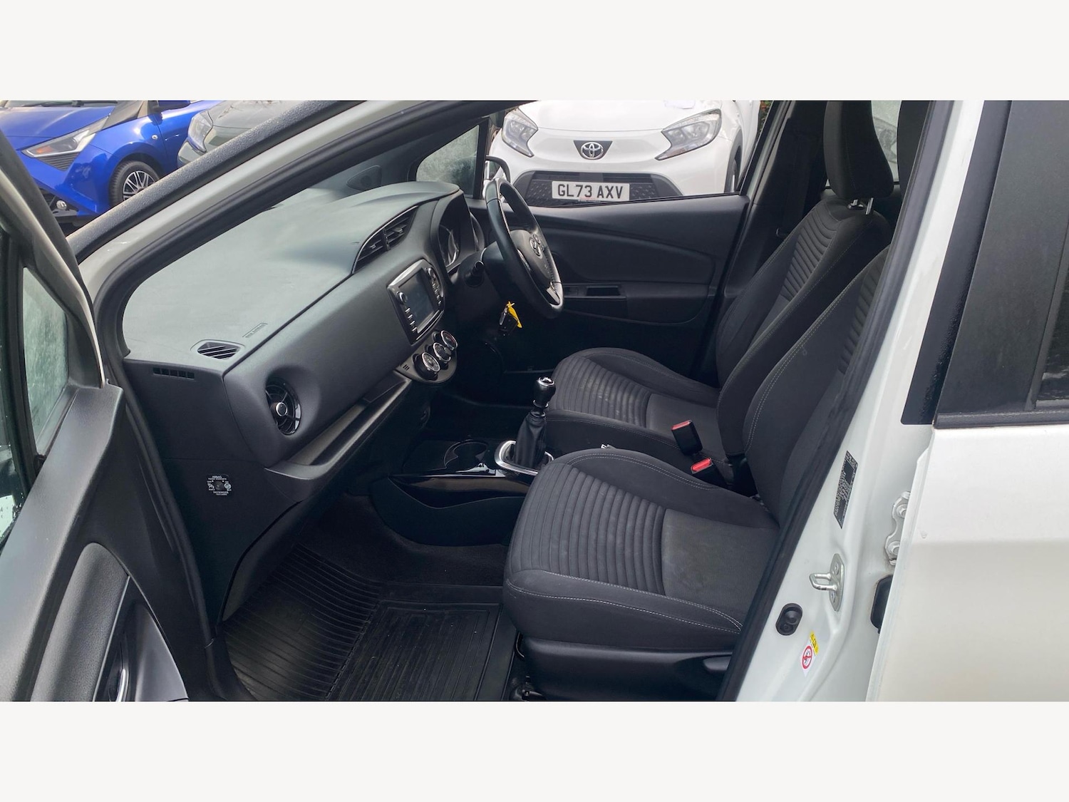 Used Toyota Yaris 2017 for sale - 76060654: Photo 12