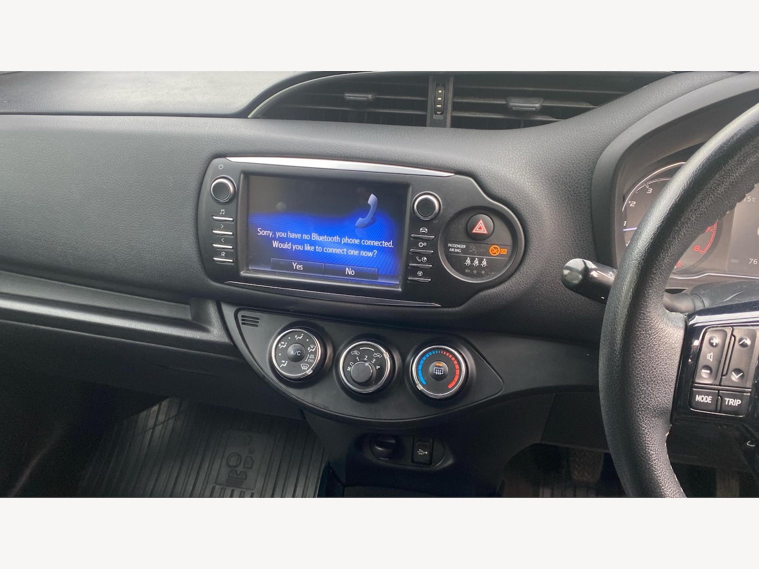 Used Toyota Yaris 2017 for sale - 76060654: Photo 9