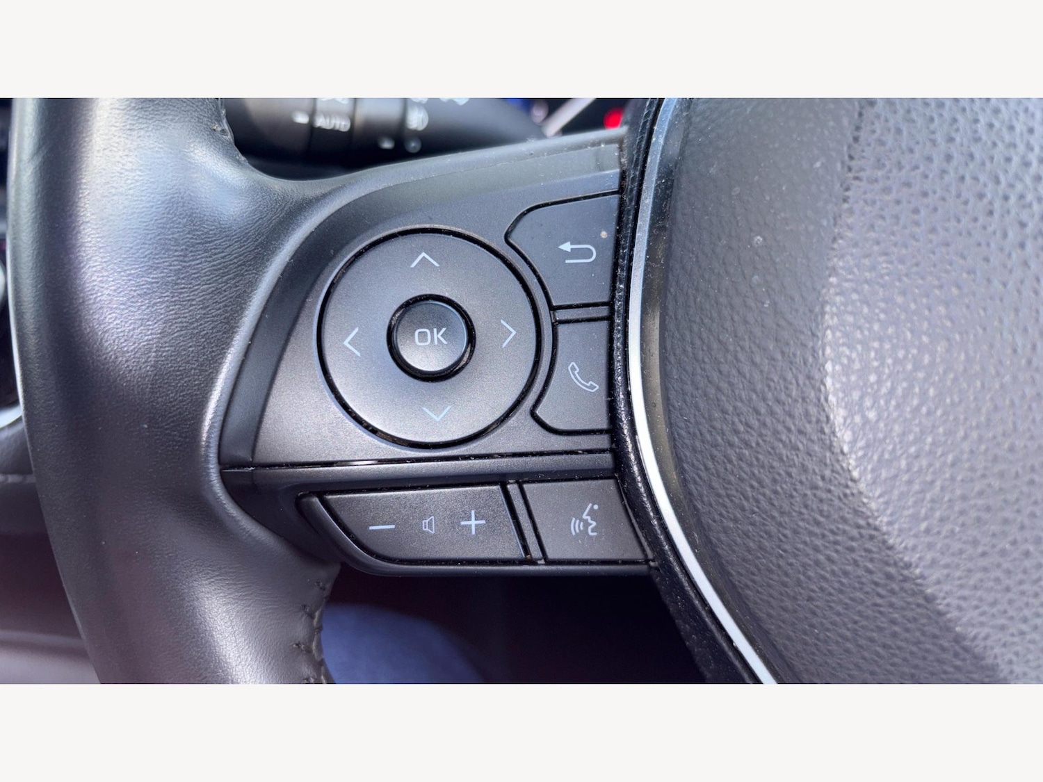 Used Toyota Corolla 2020 for sale - 76109476: Photo 24
