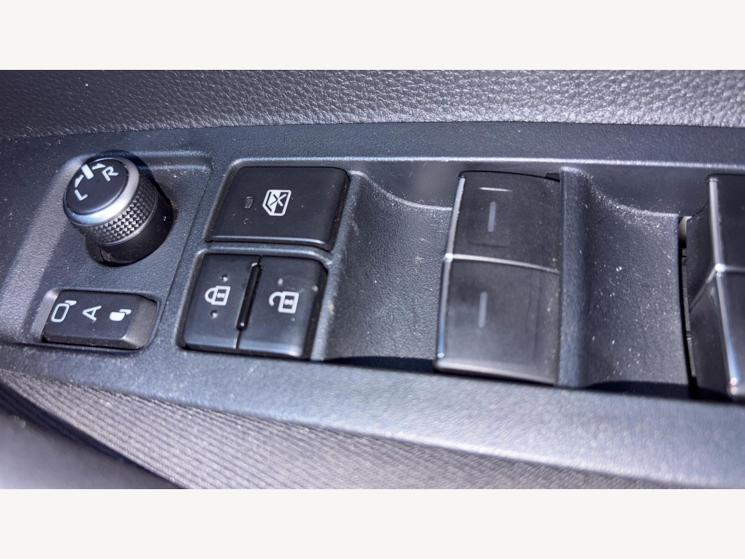 Used Toyota Corolla 2020 for sale - 76109476: Photo 29