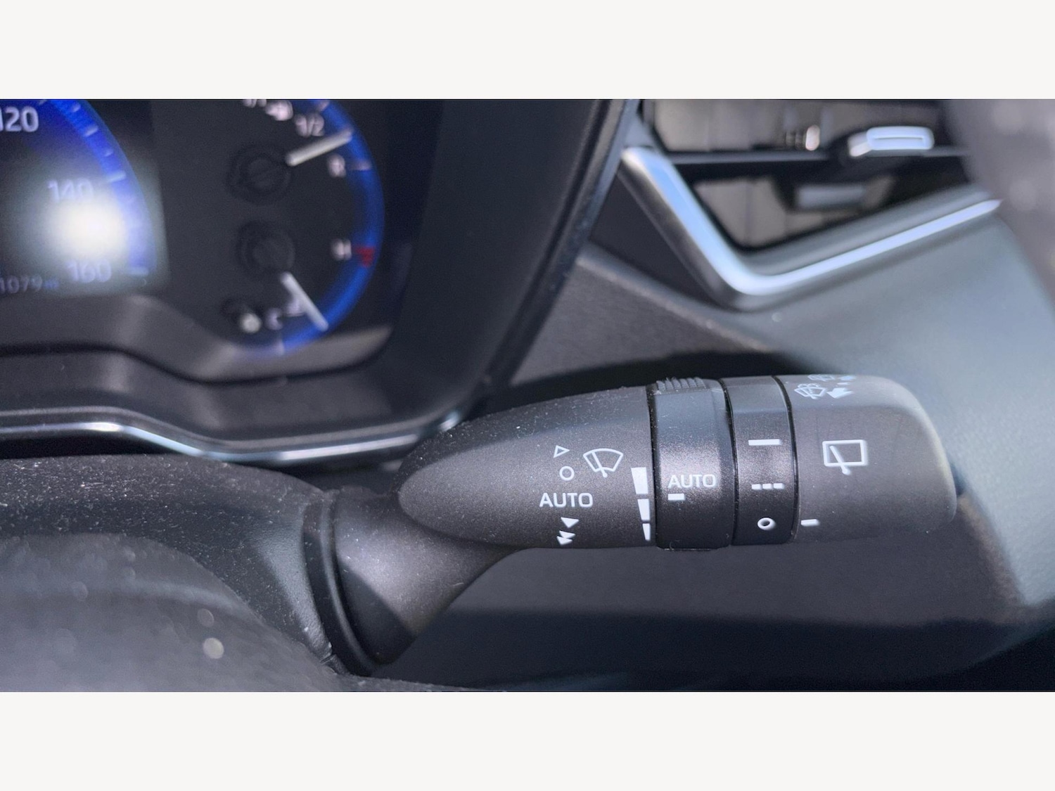 Used Toyota Corolla 2020 for sale - 76109476: Photo 30
