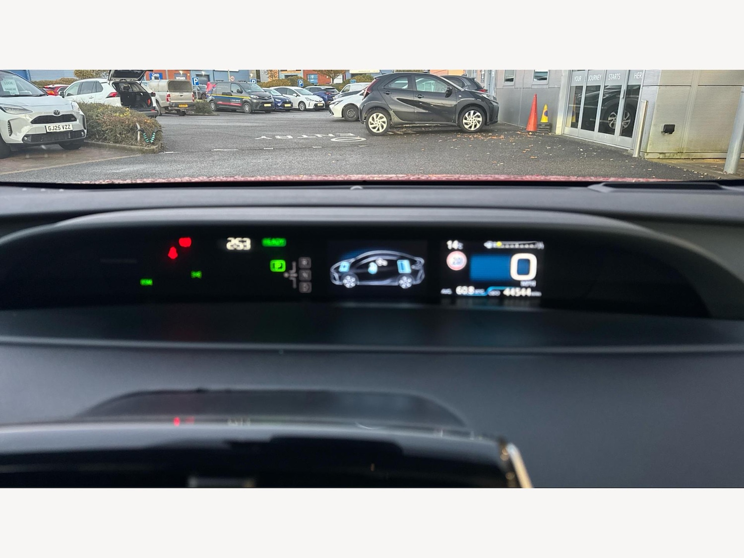 Used Toyota Prius 2023 for sale - 76689930: Photo 11