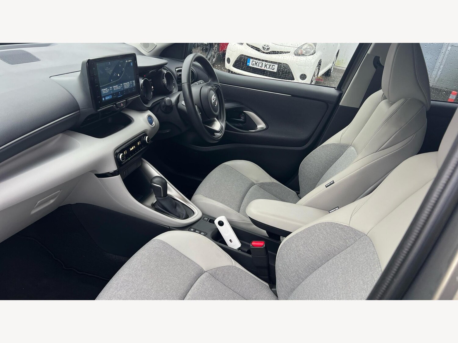 Used Toyota Yaris for sale - 77883560: Photo 12