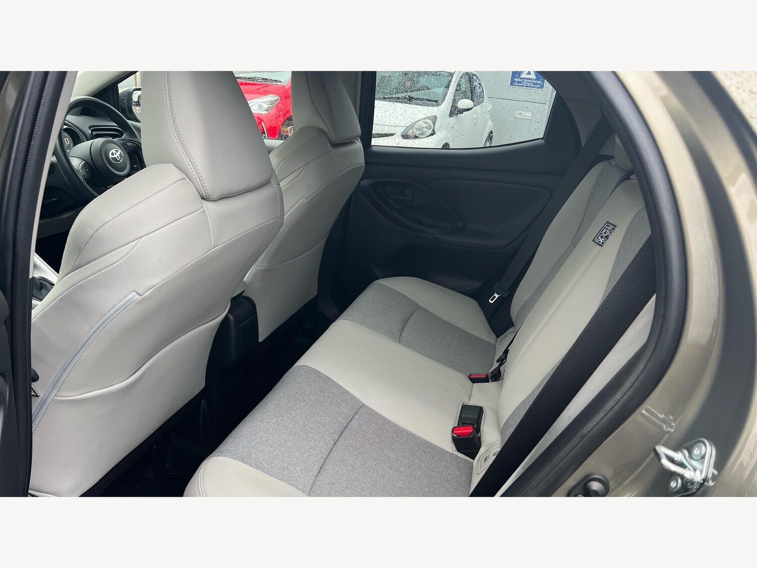 Used Toyota Yaris for sale - 77883560: Photo 15